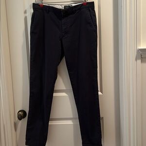Club Monaco Men's Connor Modern Slim Fit Navy Chino Pants size 33/32